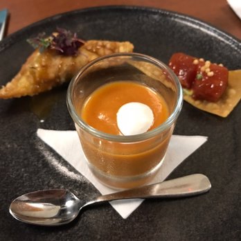 MW Restaurant - New American Near Me - Honolulu, Hawaii
