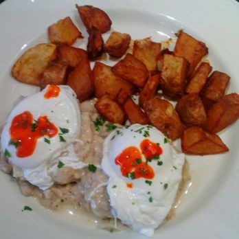 State Room Restaurant - Biscuits and Gravy with breakfast potatoes. Yum. - New American Near Me - East Lansing, Michigan State Room Restaurant - Biscuits and Gravy with breakfast potatoes. Yum. - New American Near Me - East Lansing, Michigan