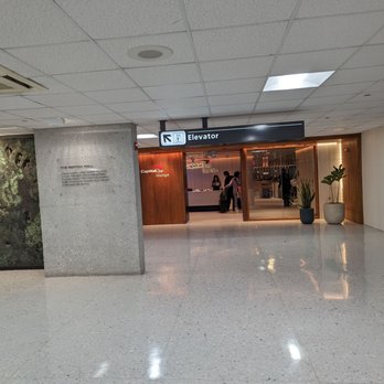 Capital One Lounge - Airport Lounges Near Me - Dulles, Virginia