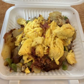 Broken Yolk Cafe - Corn Beef hash and Scrambled Eggs - Breakfast & Brunch Near Me - San Diego, California Broken Yolk Cafe - Corn Beef hash and Scrambled Eggs - Breakfast & Brunch Near Me - San Diego, California