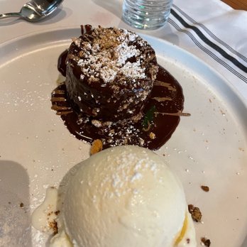 Red Ash - Chocolate cake with peanut butter served with vanilla ice cream - Italian Near Me - Austin, Texas