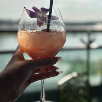 La Vie - Sangria - Cocktail Bars Near Me - Washington, DC, District of Columbia