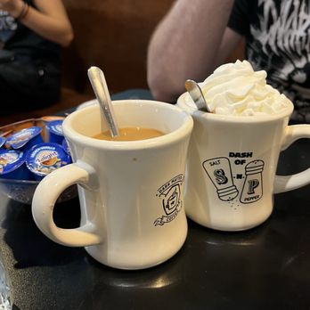 Dash of Salt and Pepper - coffee and hot chocolate - American Near Me - Chicago, Illinois