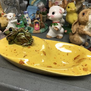 Goodwill - I think this is an ashtray? - Community Service/Non-Profit Near Me - Ballwin, Missouri