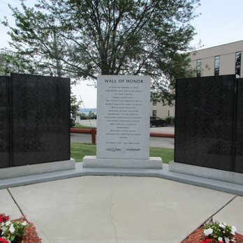National Submarine Memorial - sub marine memorial - Museums Near Me - Groton, Connecticut