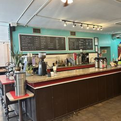 Aura Coffee - Counter to order