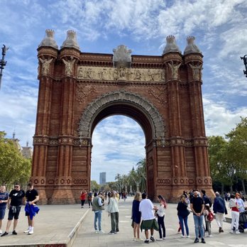 Arc de Triomf - Beautiful!! - Landmarks & Historical Buildings Near Me - Barcelona, B