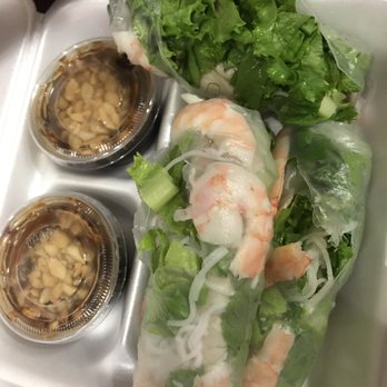 Com Tam Ban Toi - This is how they packed my spring rolls. Wth man. All busted. - Vietnamese Near Me - Houston, Texas Com Tam Ban Toi - This is how they packed my spring rolls. Wth man. All busted. - Vietnamese Near Me - Houston, Texas