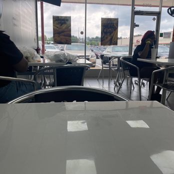 WNB Factory - Clean tables - Burgers Near Me - Decatur, Georgia WNB Factory - Clean tables - Burgers Near Me - Decatur, Georgia
