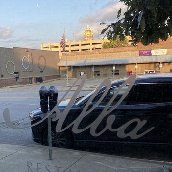Alba - Cute little view of the capital - American Near Me - Des Moines, Iowa