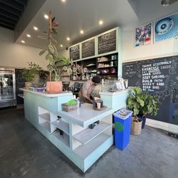 Main Squeeze - Smoothie bar