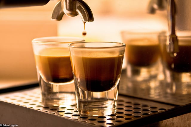 4 Coffee People Image