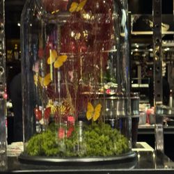 L'Atelier de Joël Robuchon - Butterfly arrangement