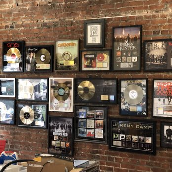 Bixno Handy - Handyman services - artwork installation, picture hanging - Plumbing Near Me - Orlando, Florida Bixno Handy - Handyman services - artwork installation, picture hanging - Plumbing Near Me - Orlando, Florida