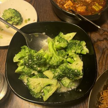 Sichuan Kitchen - Broccolis with Garlic - Szechuan Near Me - Portland, Maine Sichuan Kitchen - Broccolis with Garlic - Szechuan Near Me - Portland, Maine