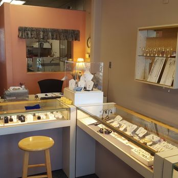 Del Rancho Jewelers - Inside Del Rancho Jewelers - Jewelry Near Me - La Mesa, California