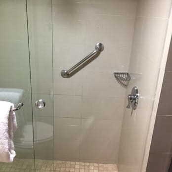 Hotel Lucerna - Tiled shower. - Hotels Near Me - Mexicali, BCN Hotel Lucerna - Tiled shower. - Hotels Near Me - Mexicali, BCN