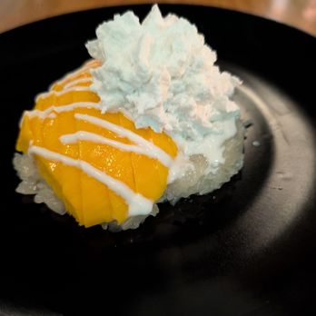 Street to Kitchen - Mango Sticky Rice - Thai Near Me - Houston, Texas Street to Kitchen - Mango Sticky Rice - Thai Near Me - Houston, Texas