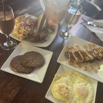 Teavolve - Brunch - White&Blush Sangria Mix, Salmon Croquettes, Chesapeake omelette w/mushrooms, turkey sausage and two fried eggs - Coffee & Tea Near Me - Baltimore, Maryland