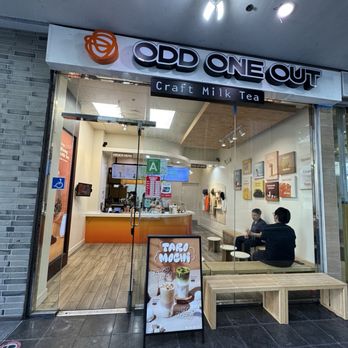 Odd One Out Tea Koreatown - Outside entrance - Bubble Tea Near Me - Los Angeles, California