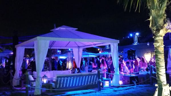 The Deck at Island Gardens by null