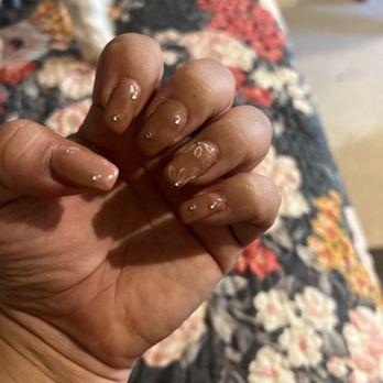Bella Nail Boutique - Nail Salons Near Me - Gainesville, Virginia
