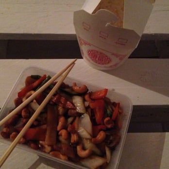 Arigato - Vegetarisk thai wok - Sushi Bars Near Me - Bromma, K