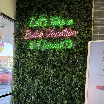 Lilikoi Boba - Decoration inside business - Bubble Tea Near Me - Seaside, California
