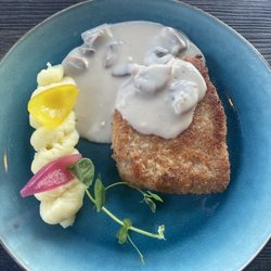 De Tippe - Schnitzel with mushroom sauce