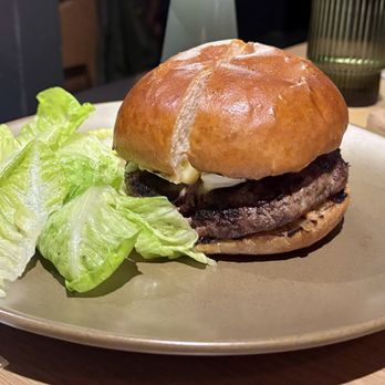 Yarrow - Yarrow burger - New American Near Me - Norden, California