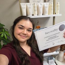 SereniSkin - Emily | Acne Specialist at SereniSkin with a gentle, thoughtful approach to skincare.
