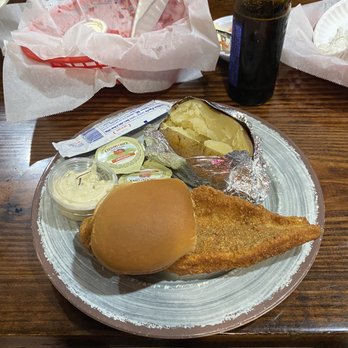 Spoonies Bar & Grill - a plate of food - Bars Near Me - London Mills, Illinois Spoonies Bar & Grill - a plate of food - Bars Near Me - London Mills, Illinois