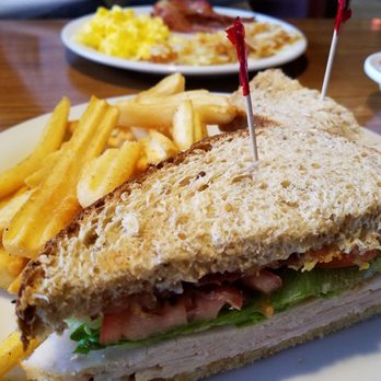Denny's - Diners Near Me - New Milford, Pennsylvania