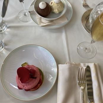 Ladurée - Macarons Near Me - Paris, 75 Ladurée - Macarons Near Me - Paris, 75