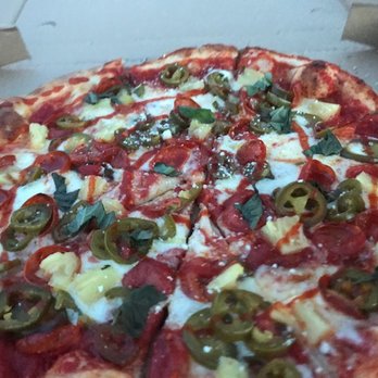 Mia Marco's Pizza - J's volcano - Food Trucks Near Me - Selma, Texas