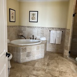 Jimmy Johnson’s Big Chill - Master bathroom