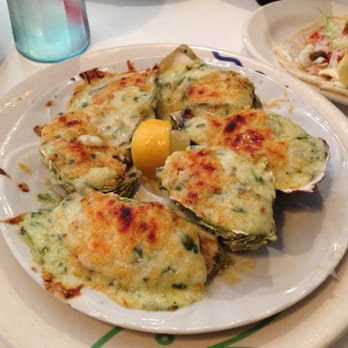 The Lobster Trap - Oysters Rockefeller. A let down. - Seafood Near Me - Avalon, California The Lobster Trap - Oysters Rockefeller. A let down. - Seafood Near Me - Avalon, California