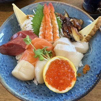 12 Moons Asian Bistro - Chirashi Don - Asian Fusion Near Me - Snoqualmie, Washington
