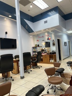 Friendly Nails & Spa