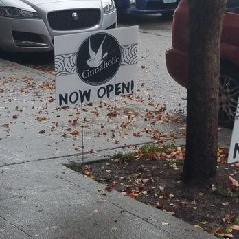 Cinnaholic - Now open! - Desserts Near Me - Seattle, Washington