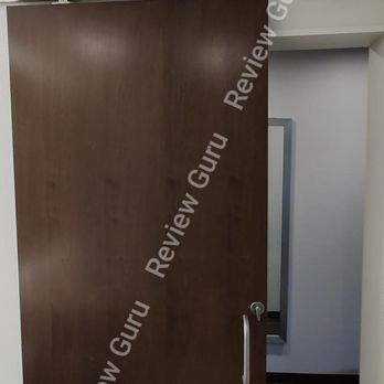 Hyatt House - Bathroom sliding heavy duty door - Hotels Near Me - Austin, Texas