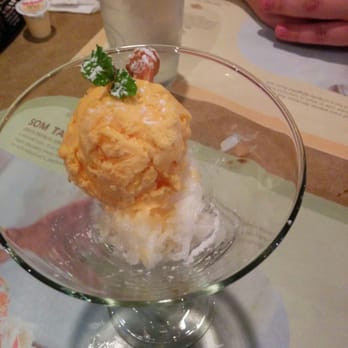 Chang Noi's Authentic Thai Cuisine - Mango ice cream and sticky rice. - Thai Near Me - Saint Catharines, Ontario