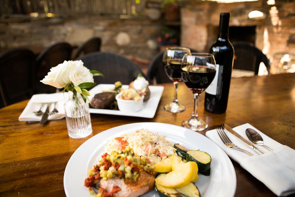 Cambria Pines Lodge Restaurant