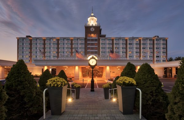 The Garden City Hotel by null