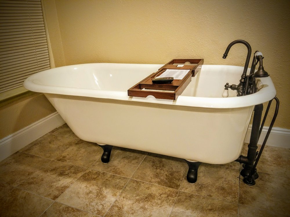 ALL SURFACE REFINISHING Updated June 2024 17 Photos 1303 Columbia