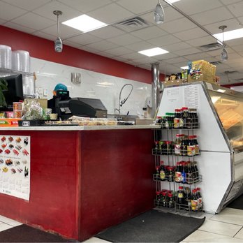 Lawrence Fish Market - Sushi Bars Near Me - Chicago, Illinois