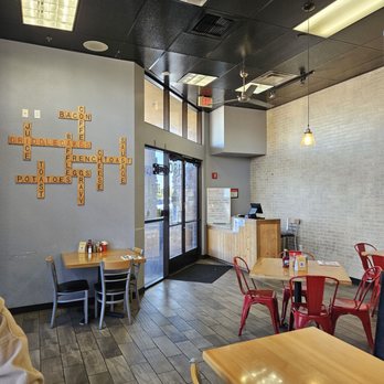 Griddlecakes - Interior - American Near Me - Las Vegas, Nevada