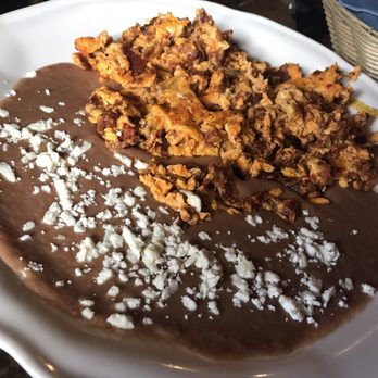 El Quetzal - Huevos con Chorizo, too salty & and oily... traditional plate ruined. - Mexican Near Me - Seattle, Washington