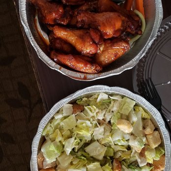 Porter's - 12 wings & chicken Cesar salad - Salad Near Me - Springdale, Utah
