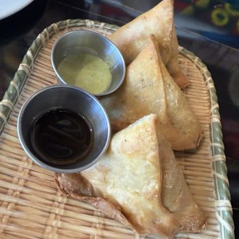 Daddy Ji Finest Indian Cuisine - Veg Samosas - Indian Near Me - Claremont, California Daddy Ji Finest Indian Cuisine - Veg Samosas - Indian Near Me - Claremont, California